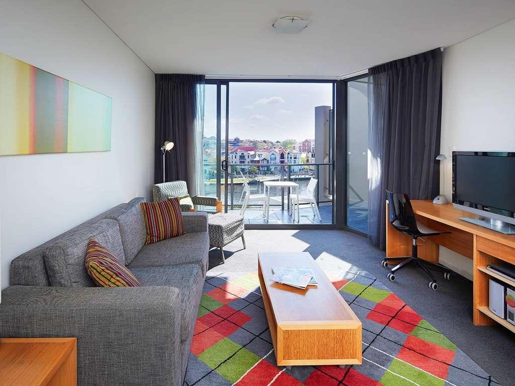 East Perth Suites Hotel Kültér fotó